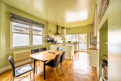 2 bedroom flat to rent, Winders Road, Battersea, London, SW11