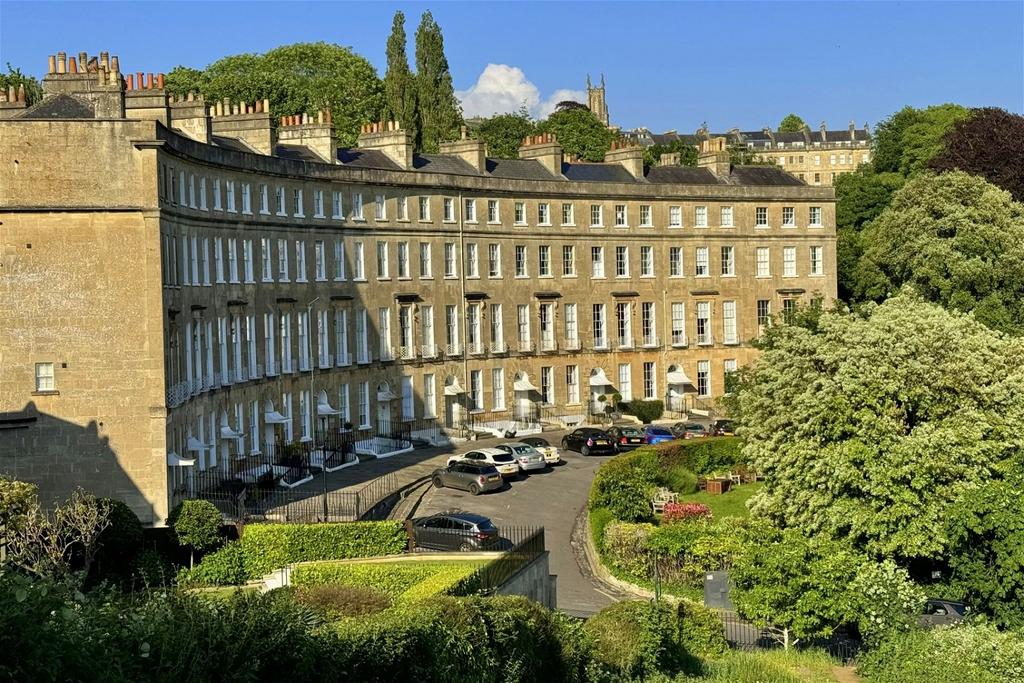Cavendish Crescent, Bath 2 bed apartment for sale £475,000