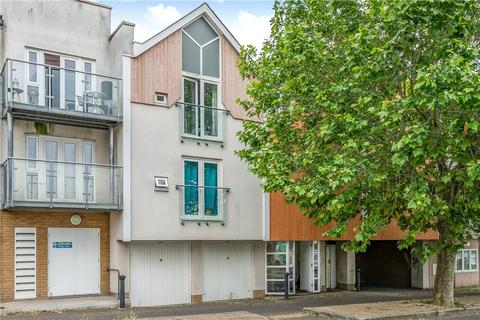 2 bedroom apartment for sale, South Street, Gravesend, Kent