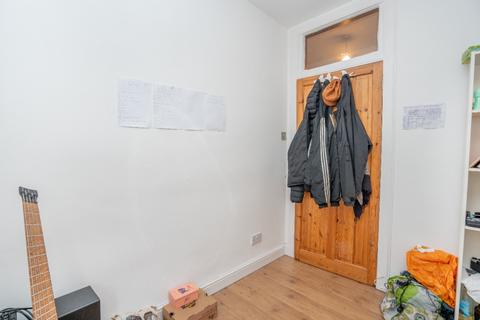 2 bedroom flat for sale, Whitson Road, Balgreen, Edinburgh, EH11