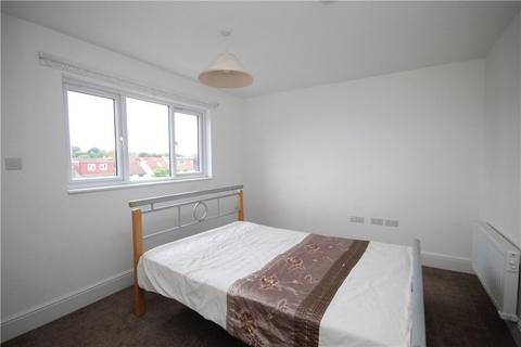 3 bedroom apartment to rent, Headcorn Road, Thornton Heath, CR7