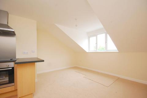 1 bedroom flat to rent, Raywood Court, Stoughton, Guildford, GU2