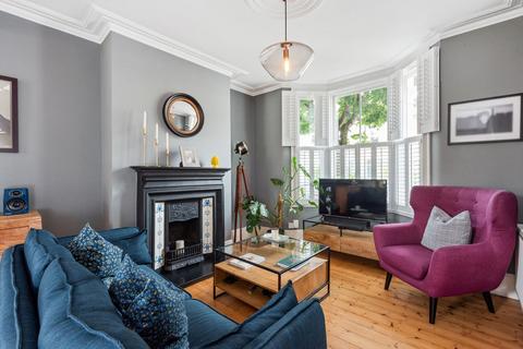 91 Richmond Road, Leytonstone, London, E11 4BT