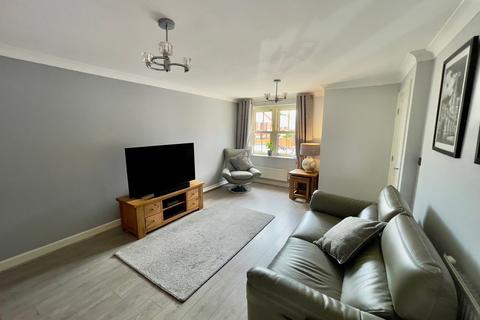 3 bedroom terraced house to rent, Oak Park Terrace, Leeds, LS16