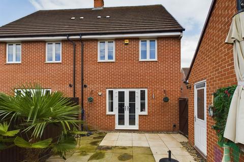 3 bedroom semi-detached house for sale, Drayhorse Crescent, Milton Keynes MK17