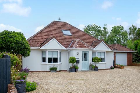 3 bedroom detached bungalow for sale, Sandmead Road, Sandford