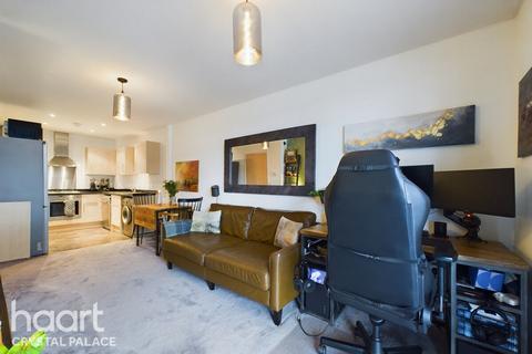 1 bedroom flat for sale, Rye Lane, LONDON