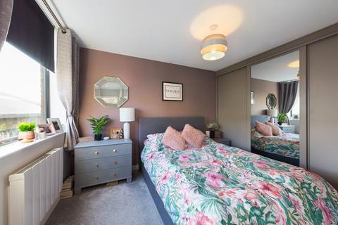 1 bedroom flat for sale, Field End Road, Ruislip, HA4