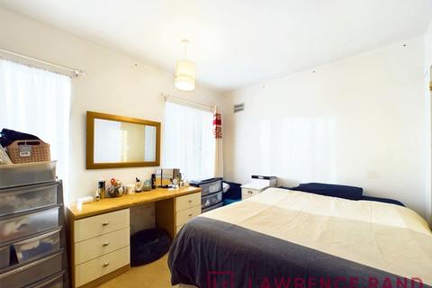 2 bedroom flat for sale, Northdown Close, Ruislip, HA4