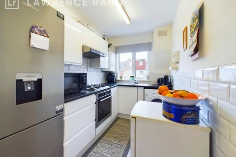 2 bedroom maisonette for sale, Northdown Close, Ruislip, HA4