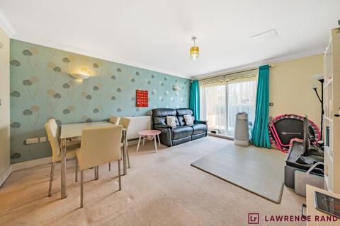 2 bedroom flat for sale, 10 Reservoir Road, Ruislip, HA4