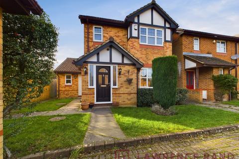 4 bedroom detached house for sale, Wilder Close, Ruislip, HA4