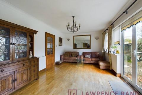 16 West Hatch Manor, Ruislip, HA4 8QT