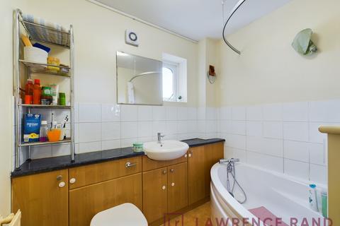 2 bedroom maisonette for sale, Swallow Court, Dollis Crescent, Ruislip, Middlesex, HA4
