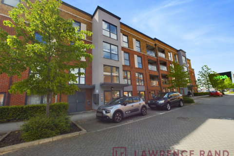 2 bedroom flat for sale, Arla Place, Ruislip, Middlesex, HA4