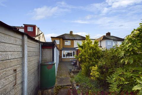 617 Field End Road, Ruislip, HA4 0RF