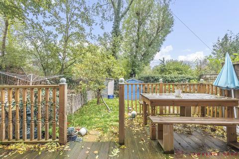 36 Willow Tree Close, Ickenham, Uxbridge, UB10 8RD