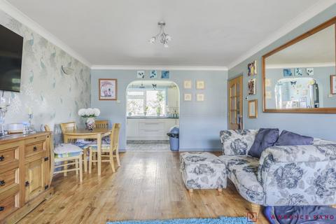 36 Willow Tree Close, Ickenham, Uxbridge, UB10 8RD