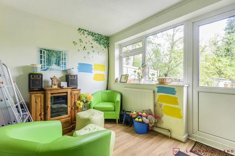 36 Willow Tree Close, Ickenham, Uxbridge, UB10 8RD
