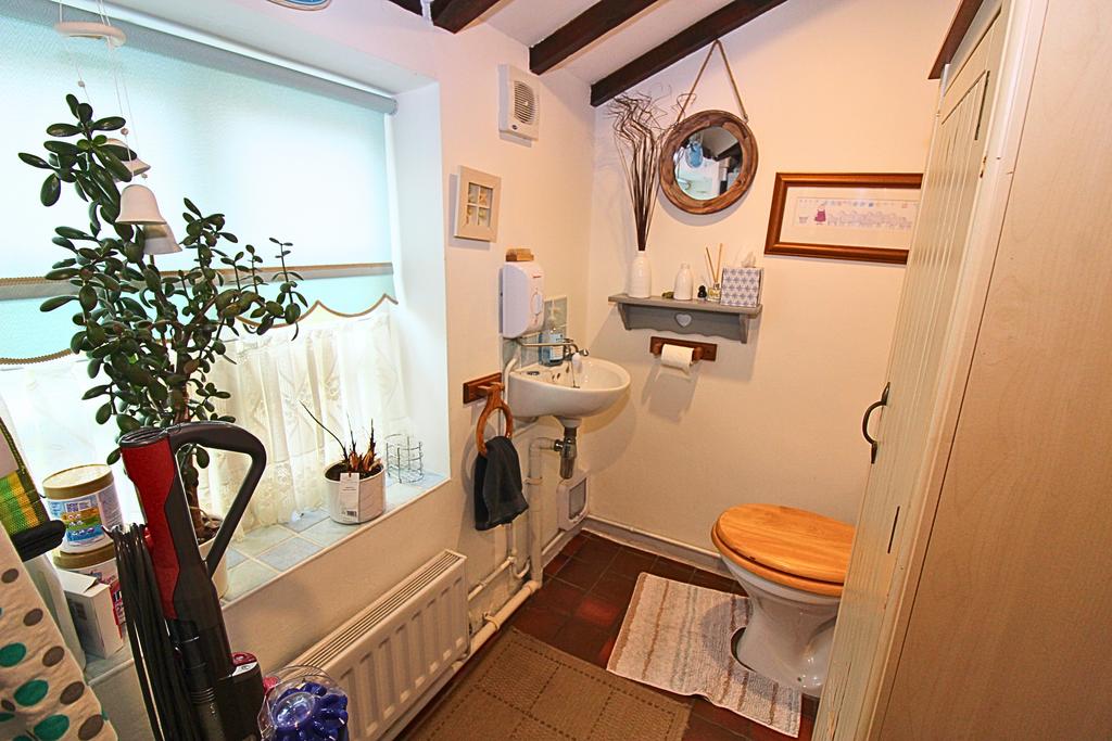 Blacksmiths Lane, Cropthorne WR10 3 bed semidetached house for sale