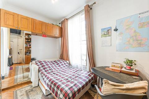 Studio for sale, Catherine Place, Victoria, London, SW1E