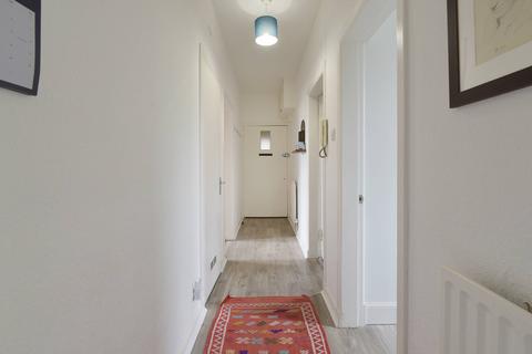 3/6 St. Clair Avenue, Edinburgh, EH6 8JS