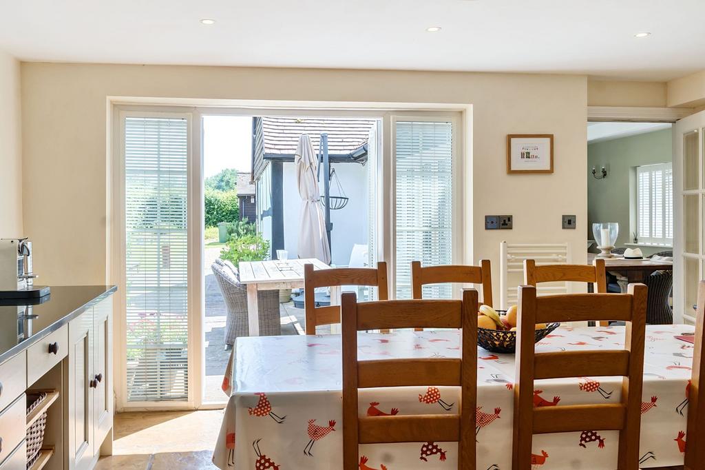 Kitchen / Breakfast Room