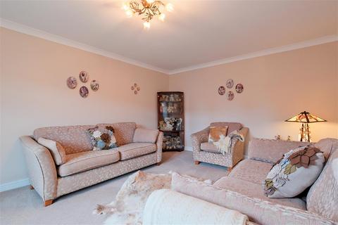 4 bedroom detached house for sale, Bonkle Gardens, Newmains