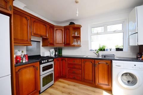 3 bedroom house for sale, Warwick Road, Stratford, London, E15