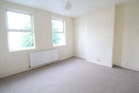 3 bedroom terraced house to rent, Parchmore Road, Thornton Heath, CR7