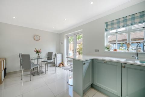 33 Chapel Walk, Coulsdon, CR5 1NZ
