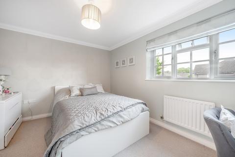 33 Chapel Walk, Coulsdon, CR5 1NZ