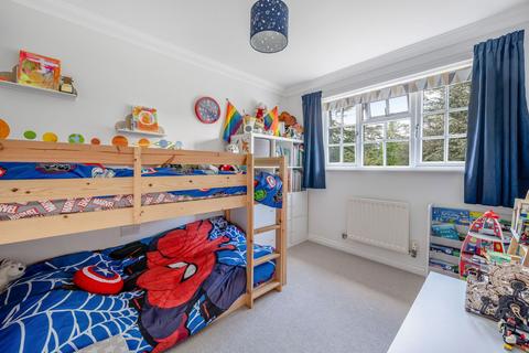 33 Chapel Walk, Coulsdon, CR5 1NZ