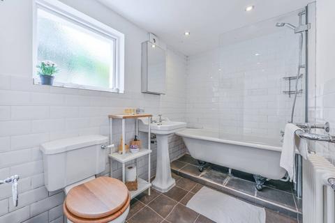 98a Hackford Road, London, SW9 0QU