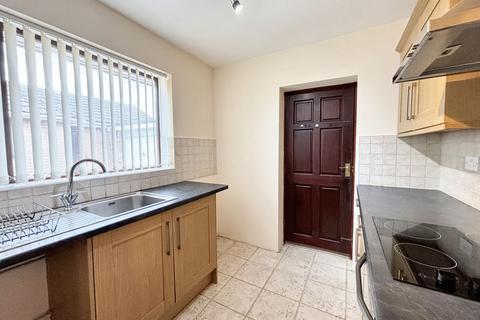 3 bedroom semi-detached bungalow to rent, Worsley, Manchester M28