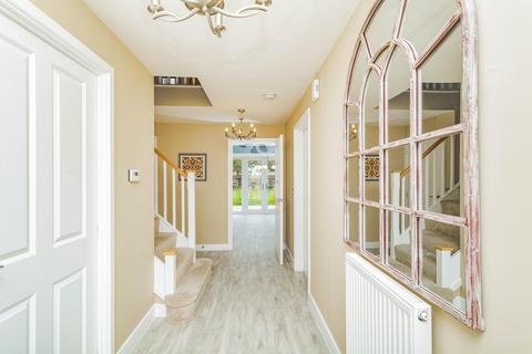 5 Arundel Drive, Grantham, NG31 8WN