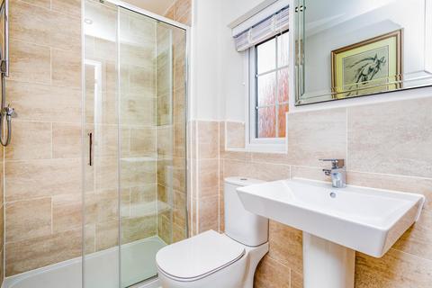 5 Arundel Drive, Grantham, NG31 8WN