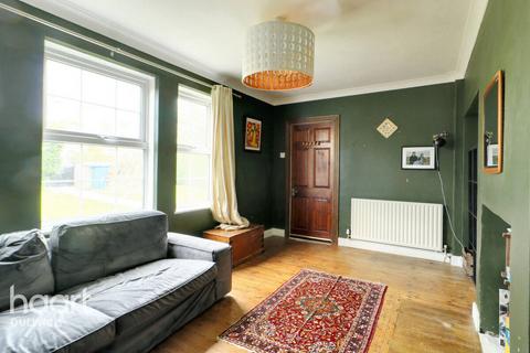 3 bedroom end of terrace house for sale, Kelvington Road, London