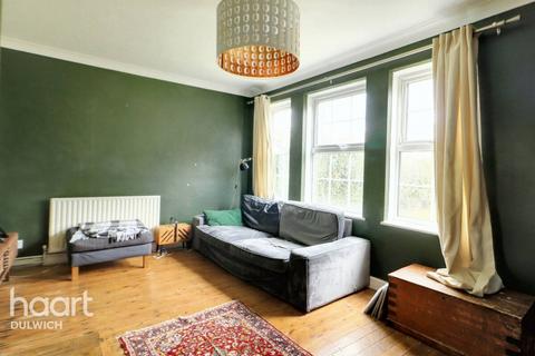 3 bedroom end of terrace house for sale, Kelvington Road, London