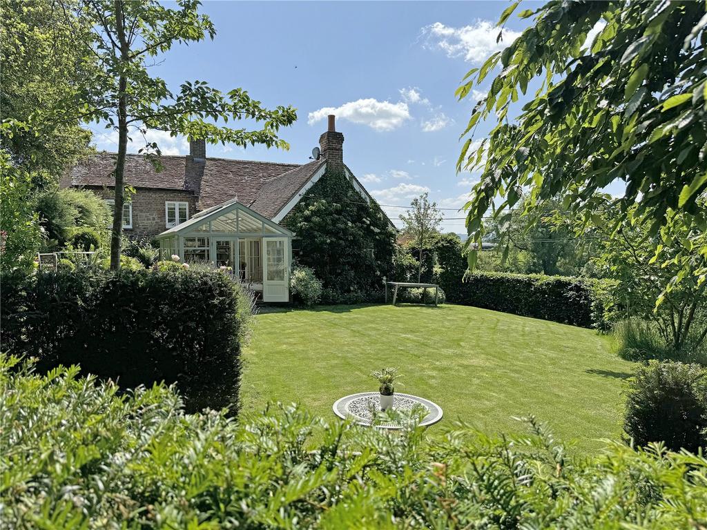 Garden To House