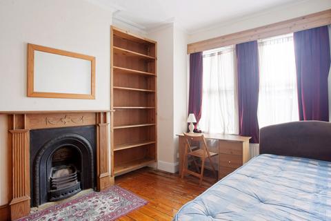 4 bedroom terraced house for sale, Brandlehow Road, Putney, London, SW15