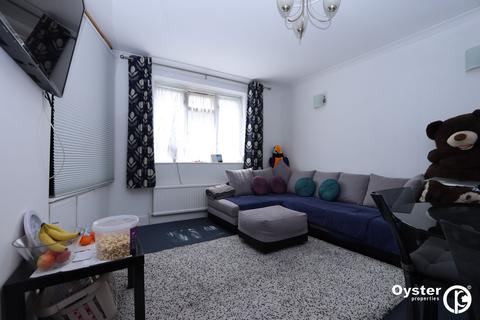2 bedroom maisonette to rent, Lambourne Road, Barking, IG11