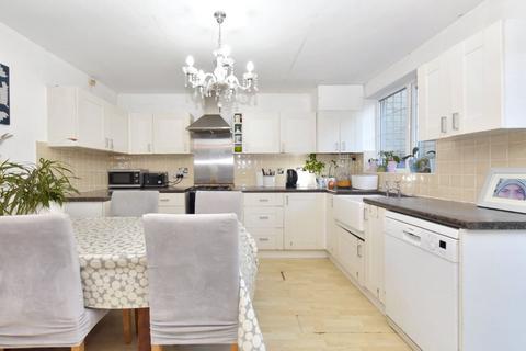 4 bedroom detached house for sale, Abbey View, Kirkstall, Leeds