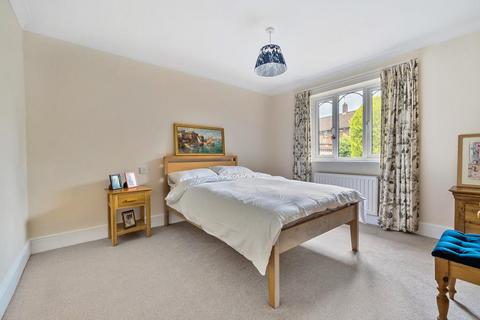 2 bedroom detached bungalow for sale, Henley on Thames,  Berkshire,  RG9