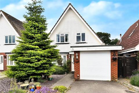 3 bedroom detached house for sale, Badgers Walk, Angmering, West Sussex