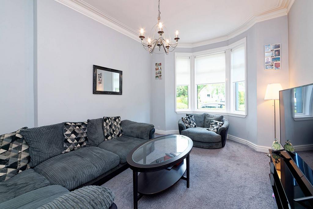 22 Ruskin Square, 3 bed terraced house for sale £280,000