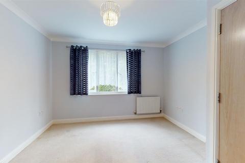 1 bedroom flat for sale, Whiting Crescent, Faversham, ME13