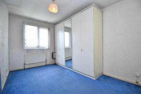 32 Maple Close, Salford, M6 7AR