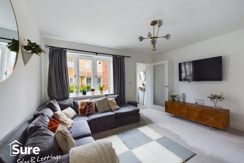 3 bedroom semi-detached house for sale, Zoffany Place, Hemel Hempstead, Hertfordshire, HP2