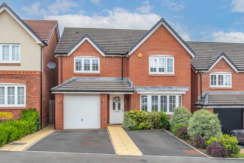4 bedroom detached house for sale, Hadzon Street, Redditch, Worcestershire, B97